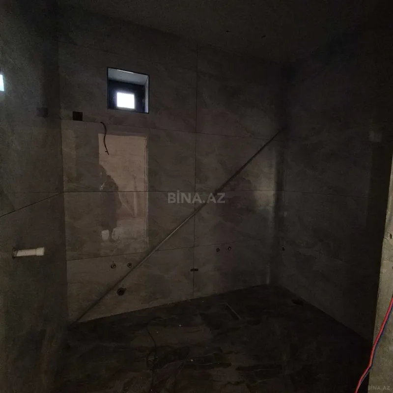 Satılır 5 otaqlı həyət evi 200 m²