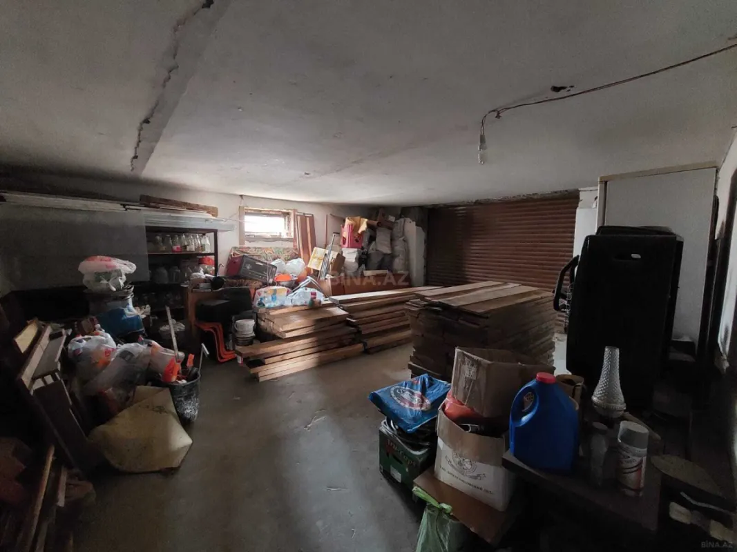 Satılır 7 otaqlı həyət evi 540 m²