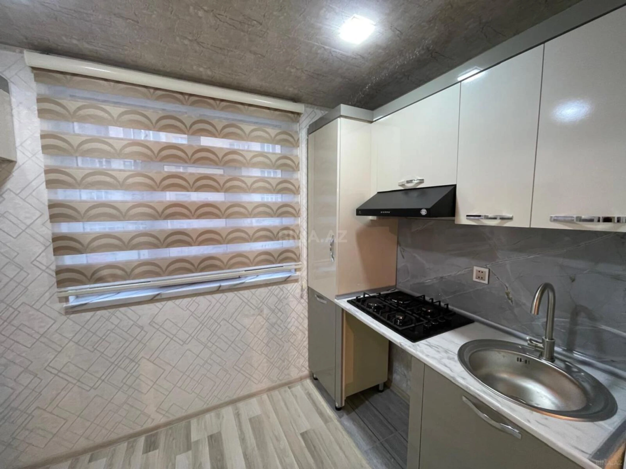 Kirayə verilir 2 otaqlı mənzil 40 m²