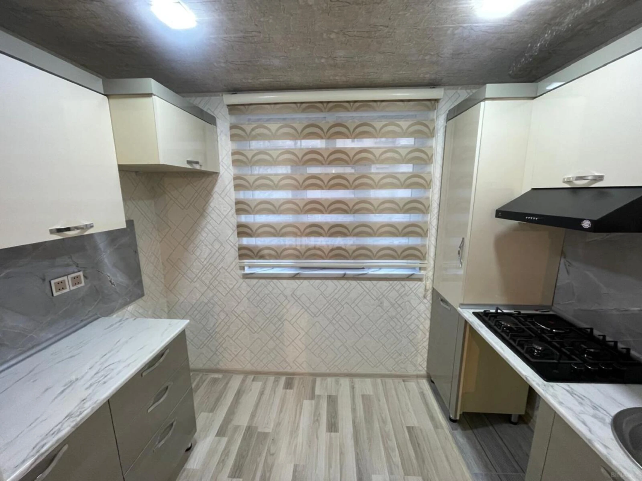 Kirayə verilir 2 otaqlı mənzil 40 m²
