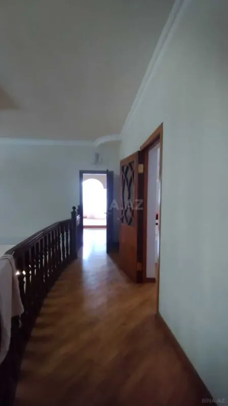 Satılır həyət evi 300 m²