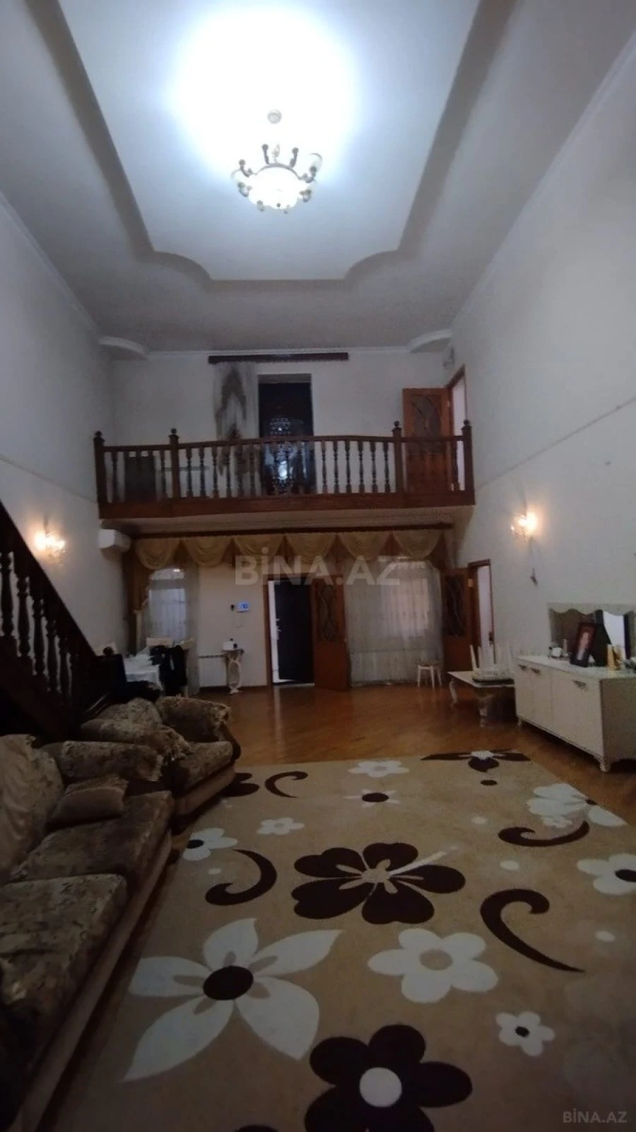 Satılır həyət evi 300 m²