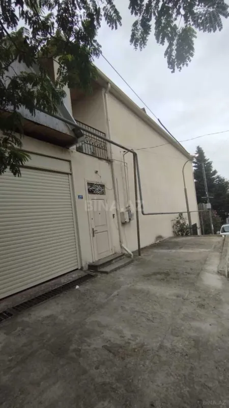 Satılır həyət evi 300 m²