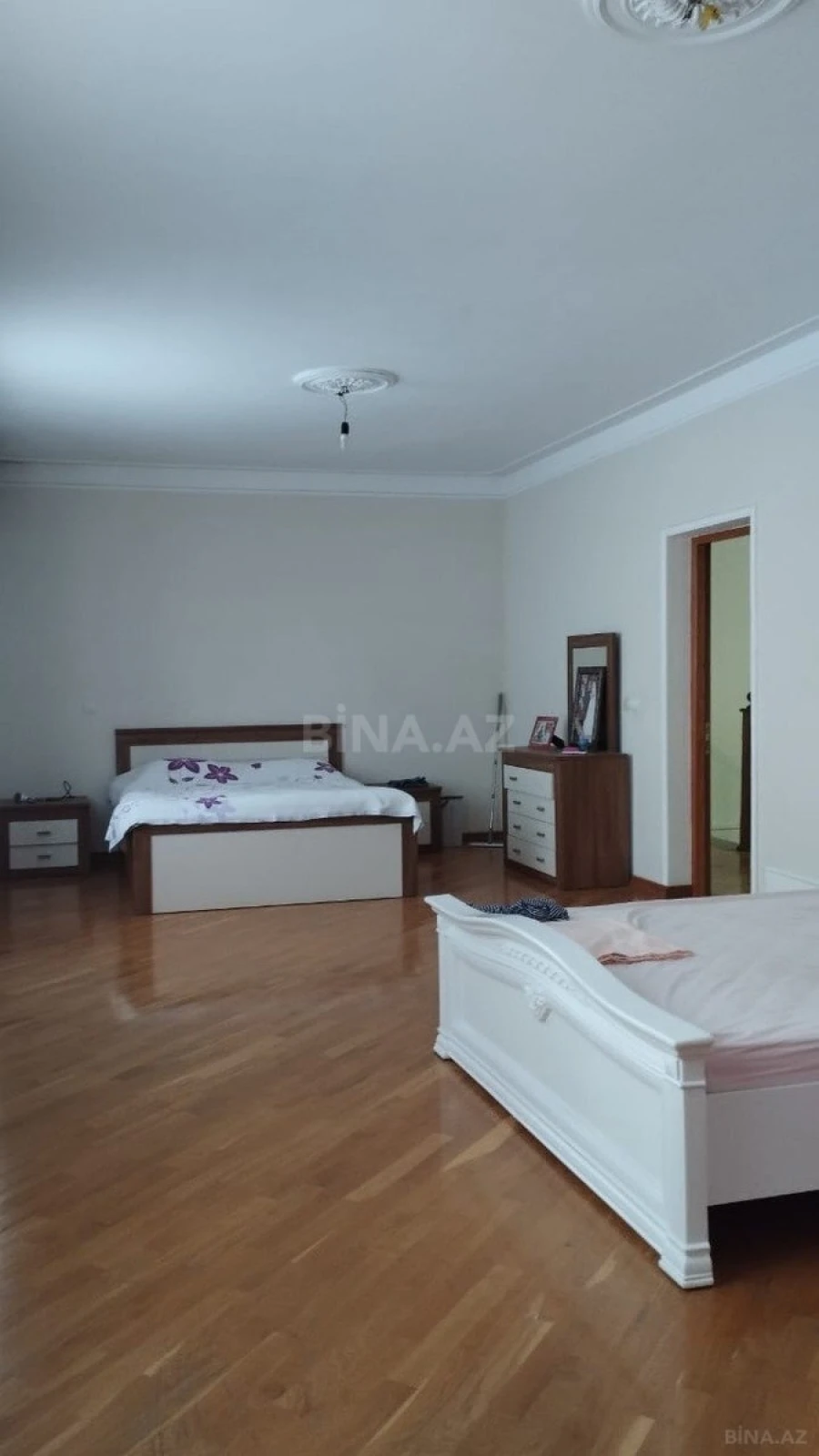 Satılır həyət evi 300 m²
