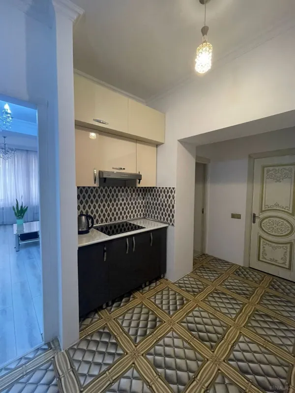 Kirayə verilir 2 otaqlı mənzil 65 m²