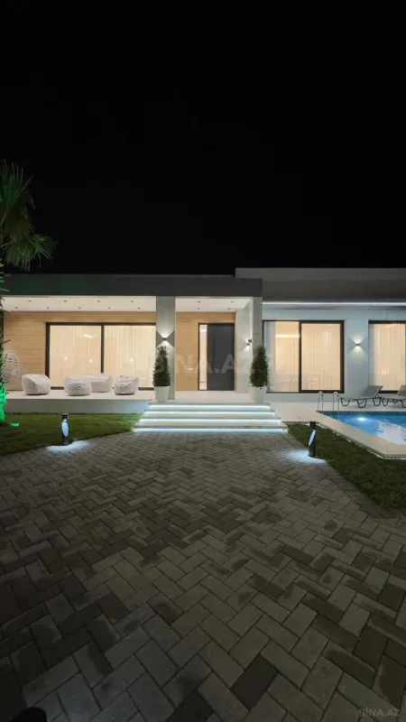 Satılır 5 otaqlı həyət evi 300 m²