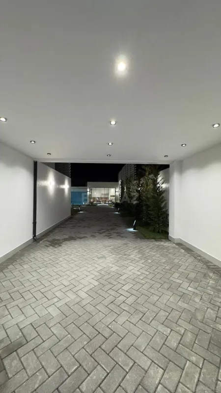 Satılır 5 otaqlı həyət evi 300 m²