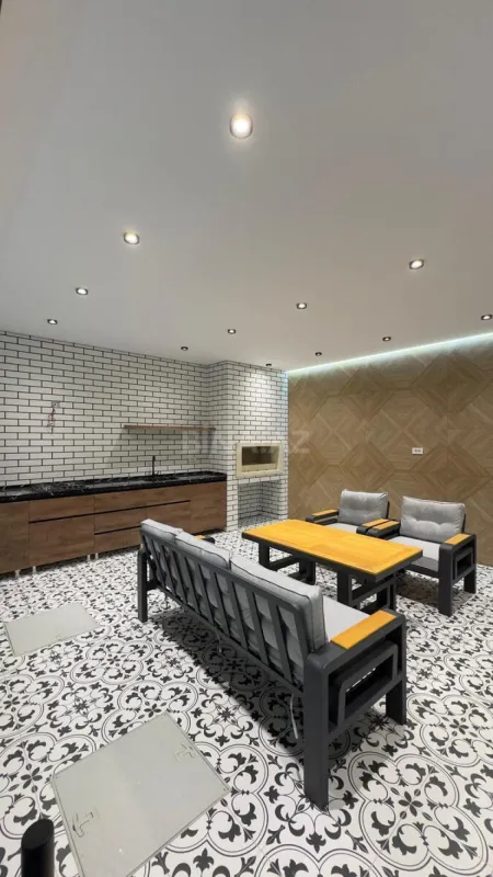 Satılır 5 otaqlı həyət evi 300 m²