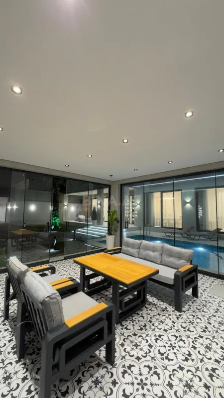 Satılır 5 otaqlı həyət evi 300 m²