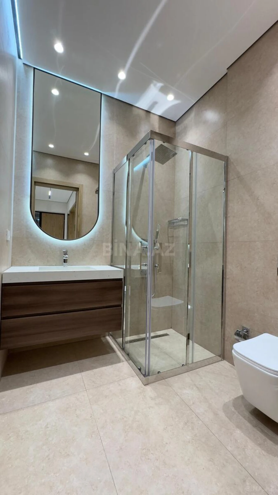 Satılır 5 otaqlı həyət evi 300 m²