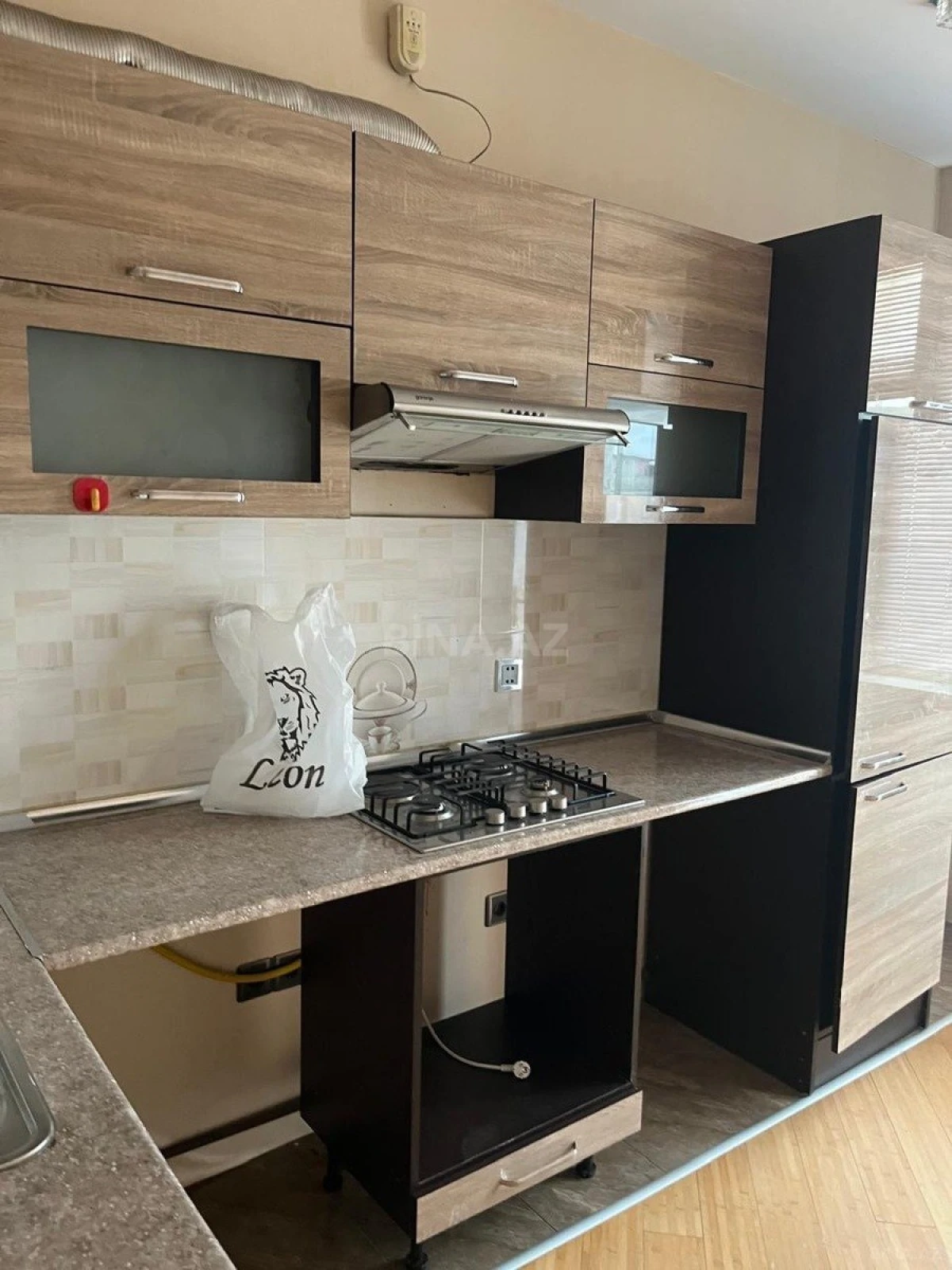 Satılır 3 otaqlı mənzil 125 m²