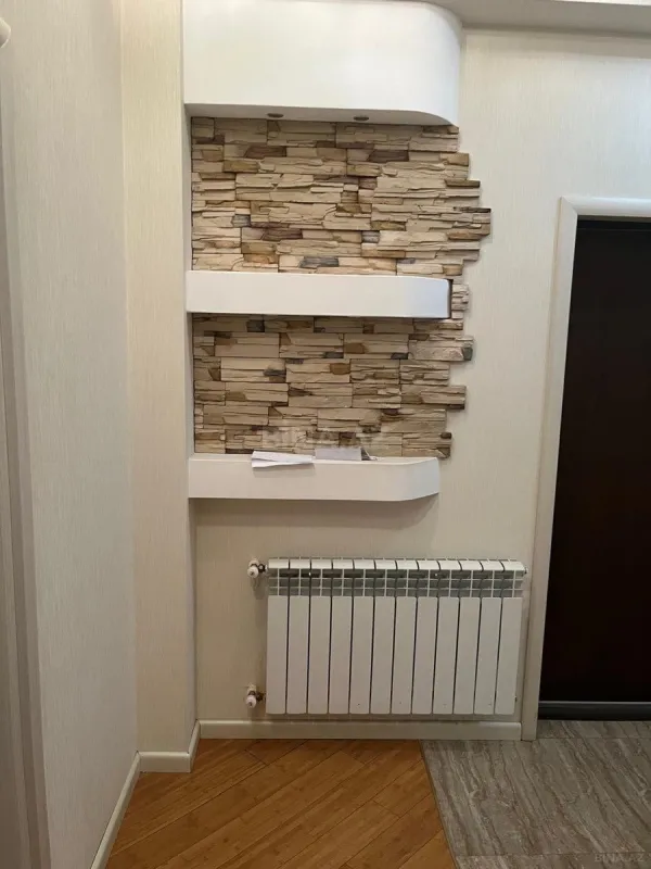 Satılır 3 otaqlı mənzil 125 m²