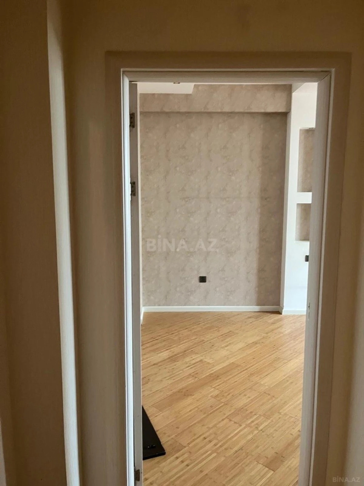 Satılır 3 otaqlı mənzil 125 m²