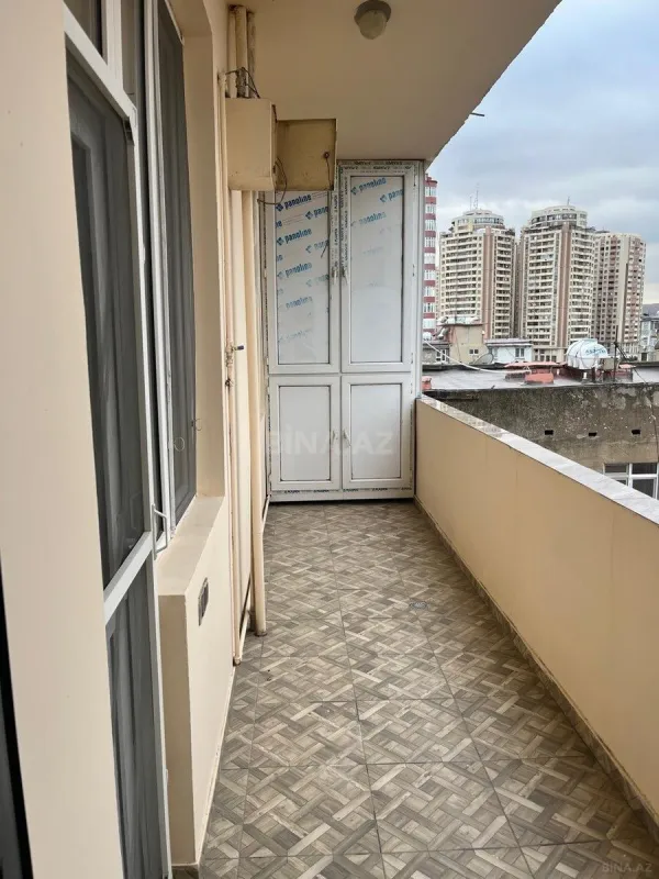 Satılır 3 otaqlı mənzil 125 m²