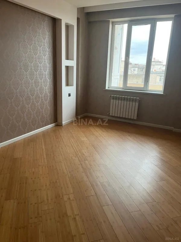 Satılır 3 otaqlı mənzil 125 m²