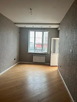 Satılır 3 otaqlı mənzil 125 m²