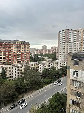 Satılır 3 otaqlı mənzil 125 m²