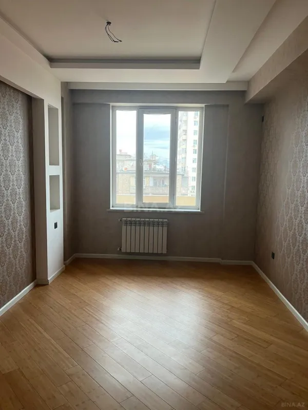 Satılır 3 otaqlı mənzil 125 m²
