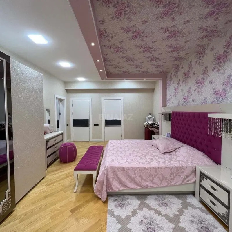 Satılır 5 otaqlı mənzil 226 m²