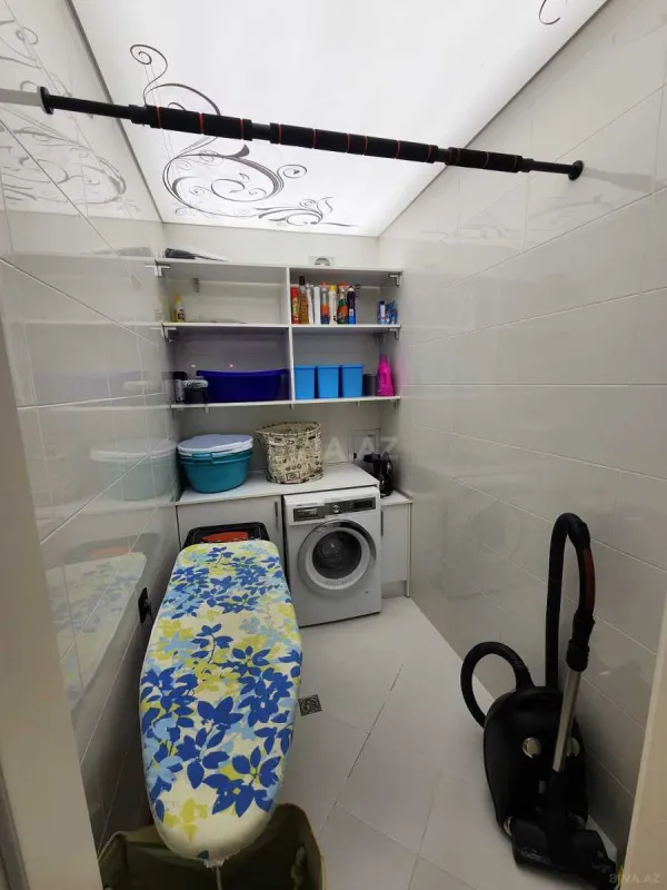 Satılır 5 otaqlı mənzil 226 m²