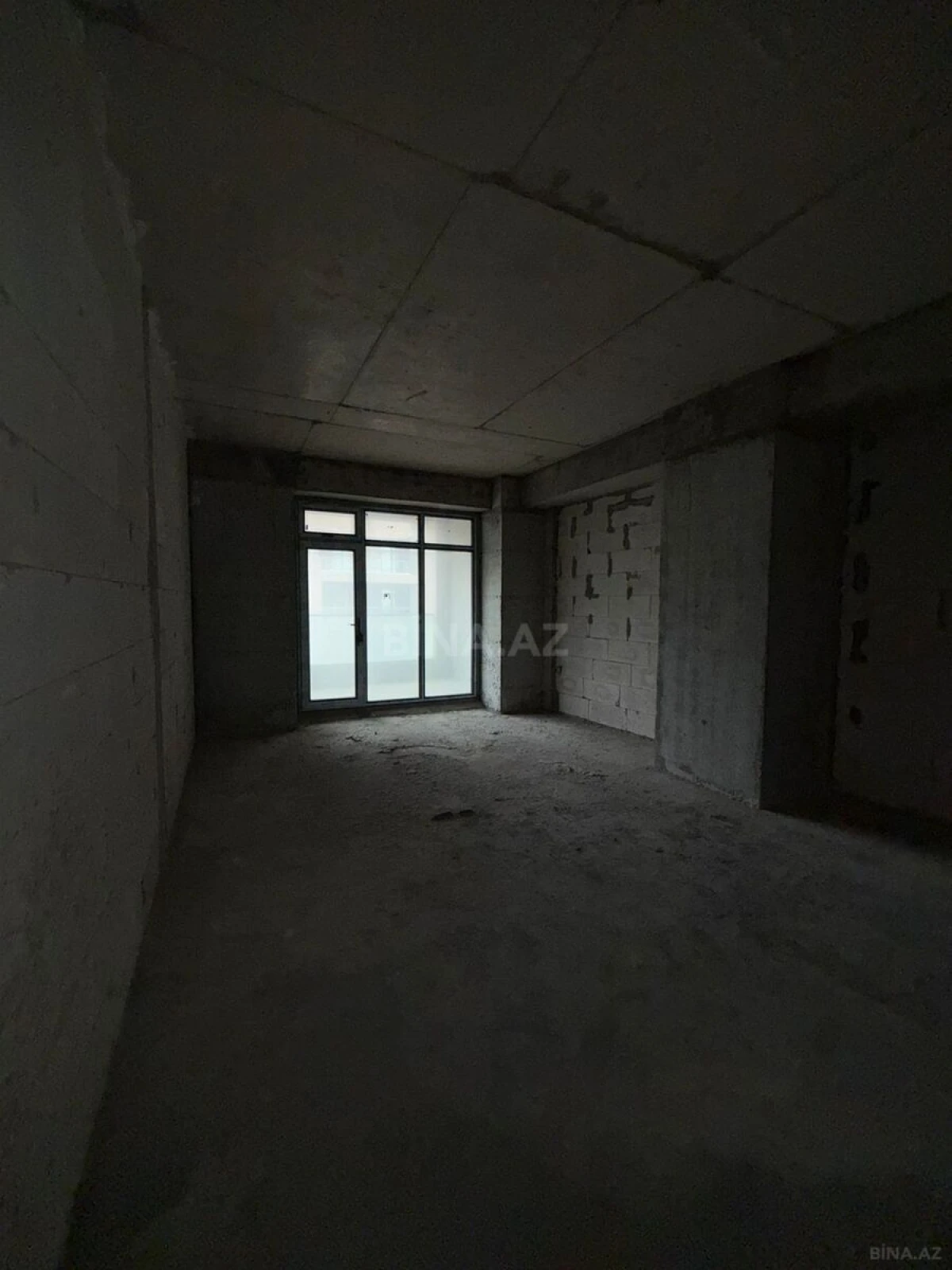 Satılır 3 otaqlı mənzil 148 m²