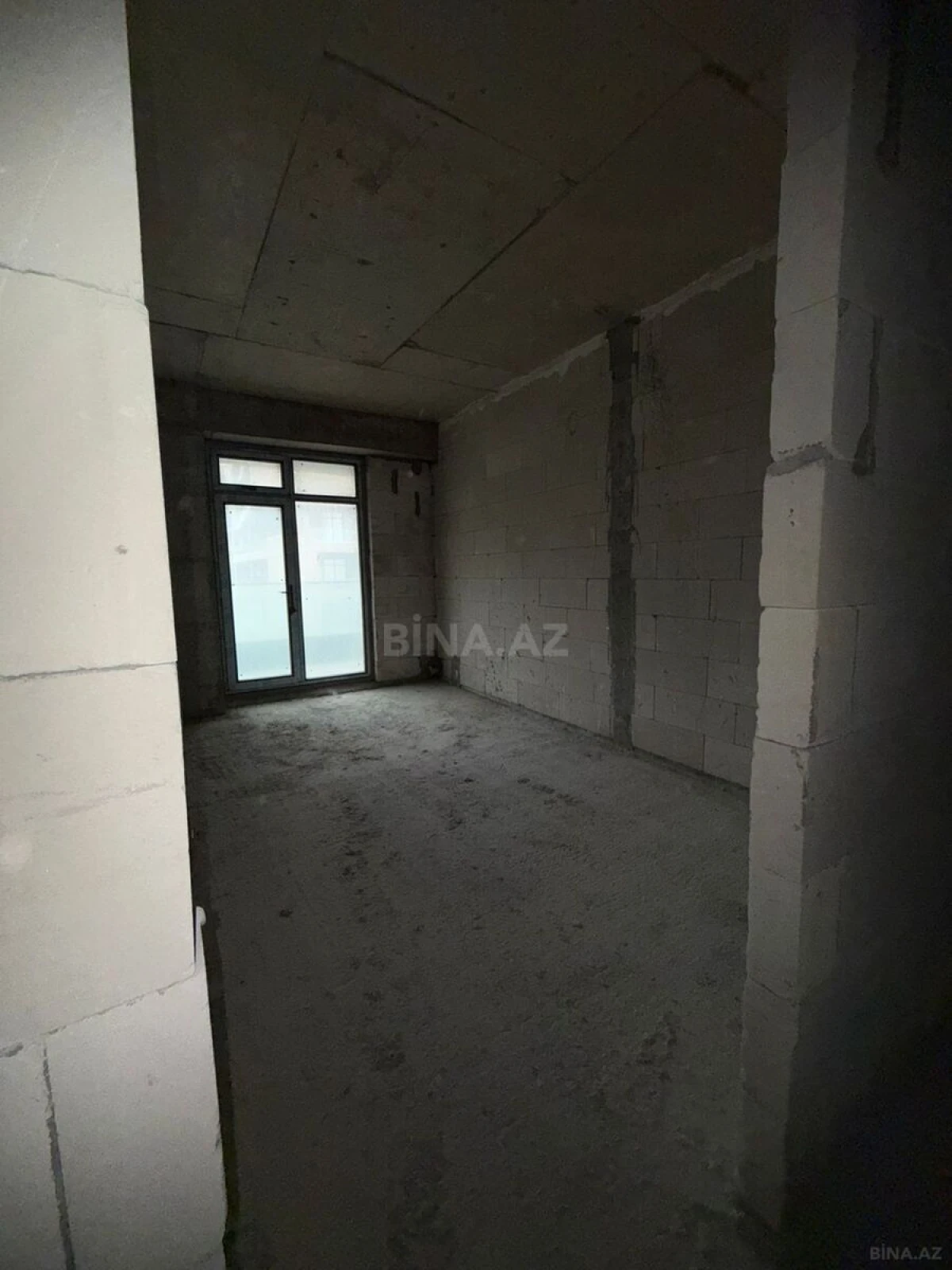 Satılır 3 otaqlı mənzil 148 m²