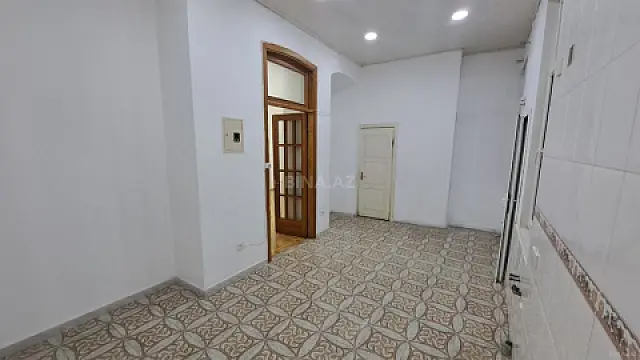 Kirayə verilir obyekt 65 m²