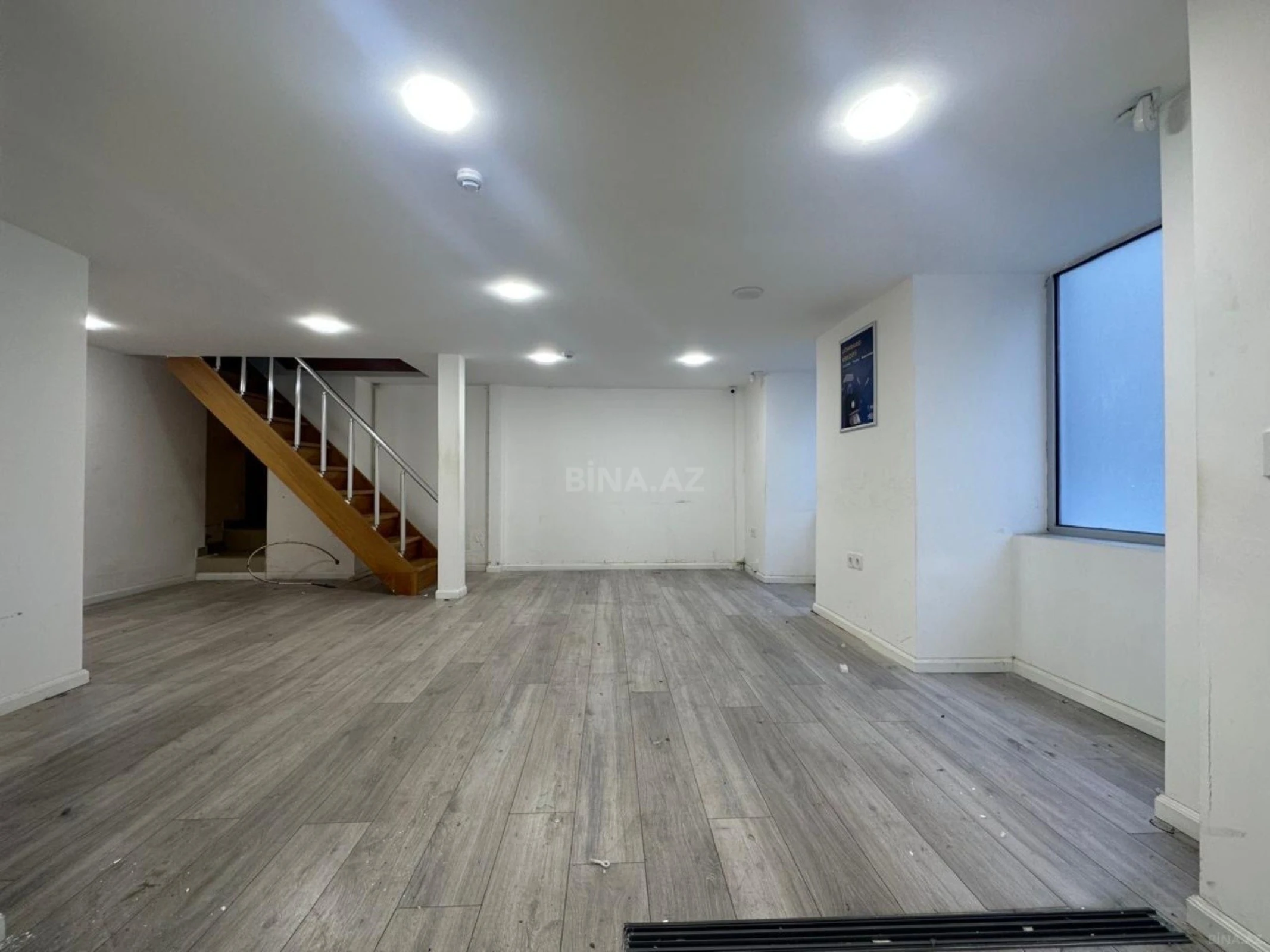 Kirayə verilir obyekt 83 m²