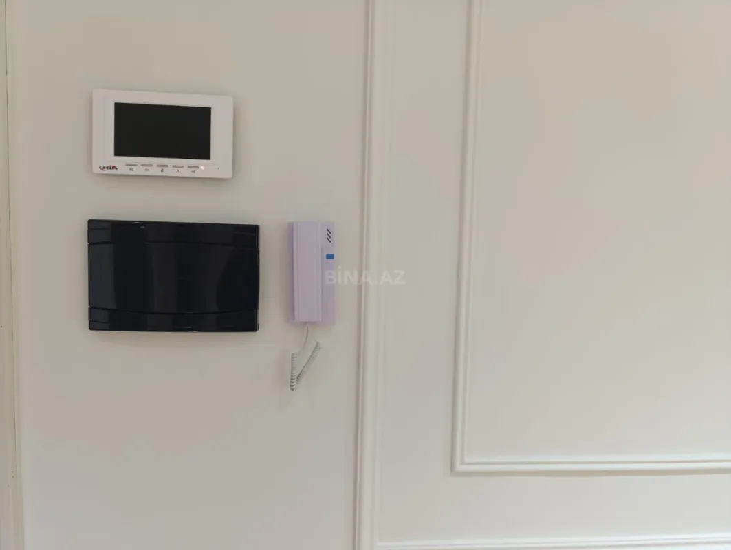 Satılır 3 otaqlı mənzil 150 m²