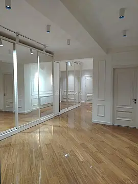 Satılır 3 otaqlı mənzil 150 m²