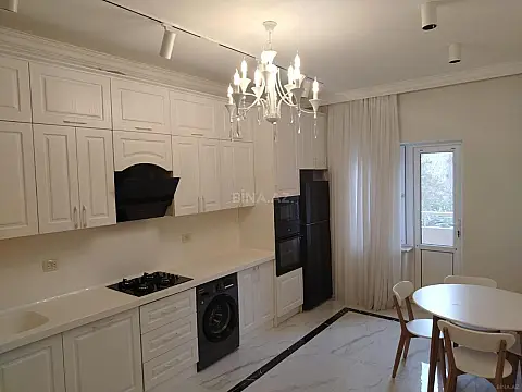 Satılır 3 otaqlı mənzil 150 m²