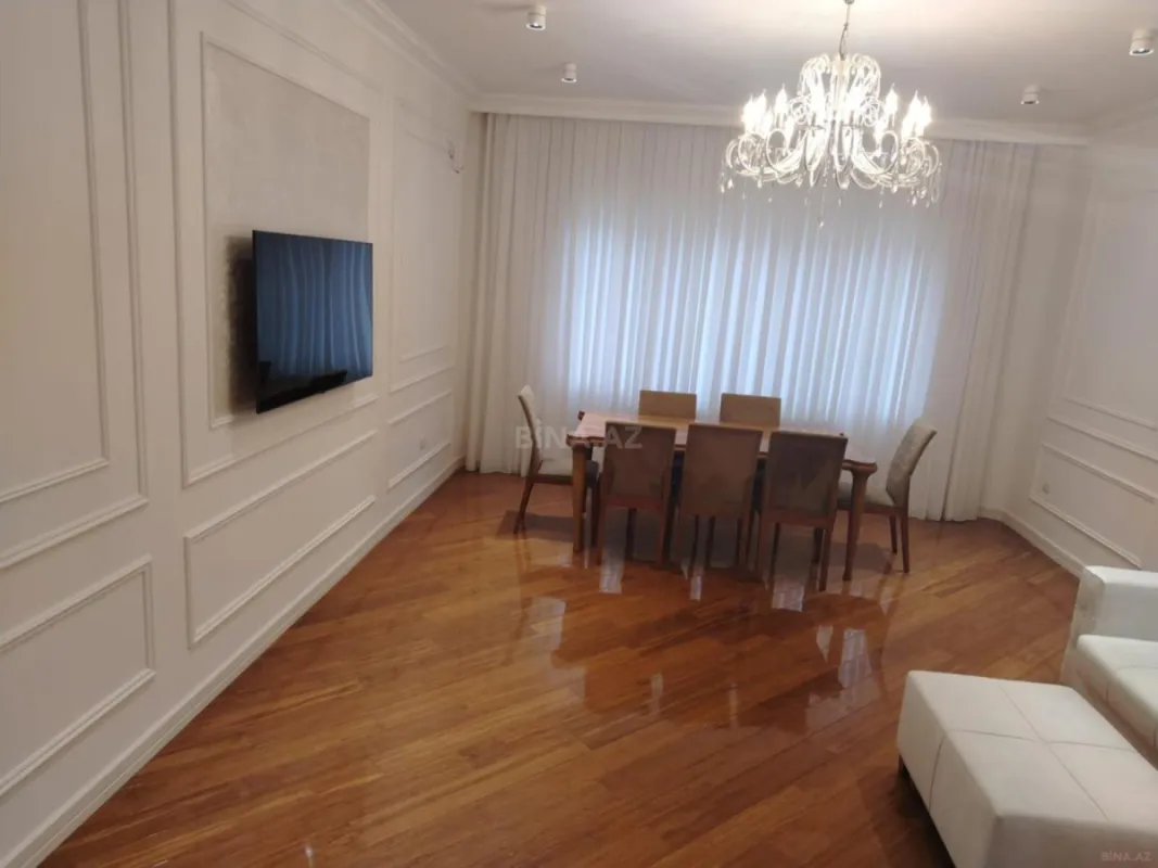 Satılır 3 otaqlı mənzil 150 m²