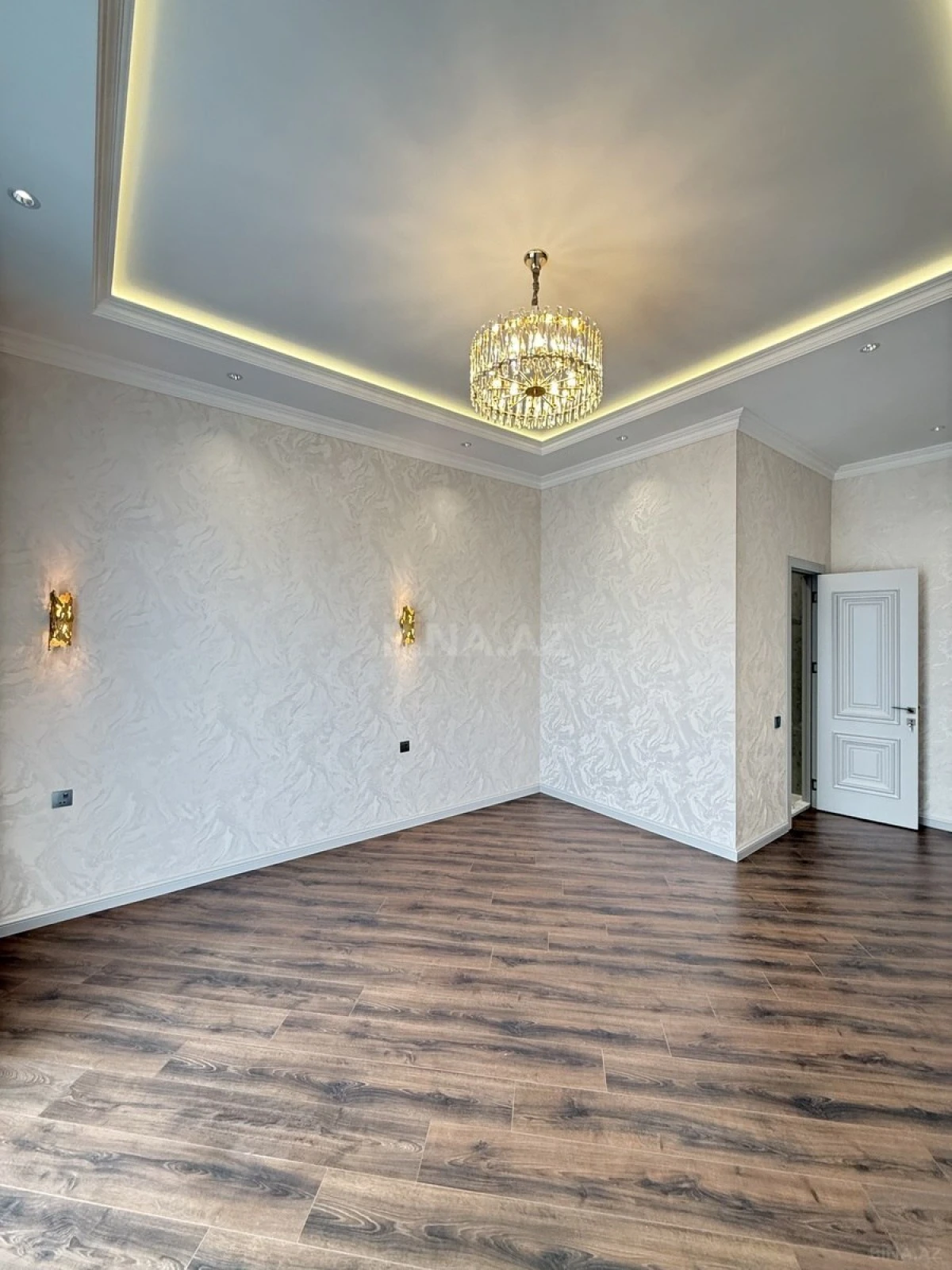 Satılır 4 otaqlı həyət evi 210 m²
