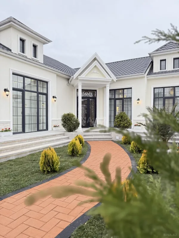 Satılır 4 otaqlı həyət evi 210 m²