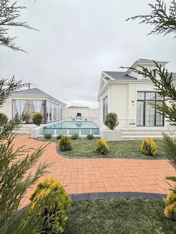 Satılır 4 otaqlı həyət evi 210 m²