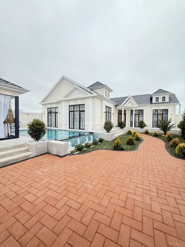 Satılır 4 otaqlı həyət evi 210 m²