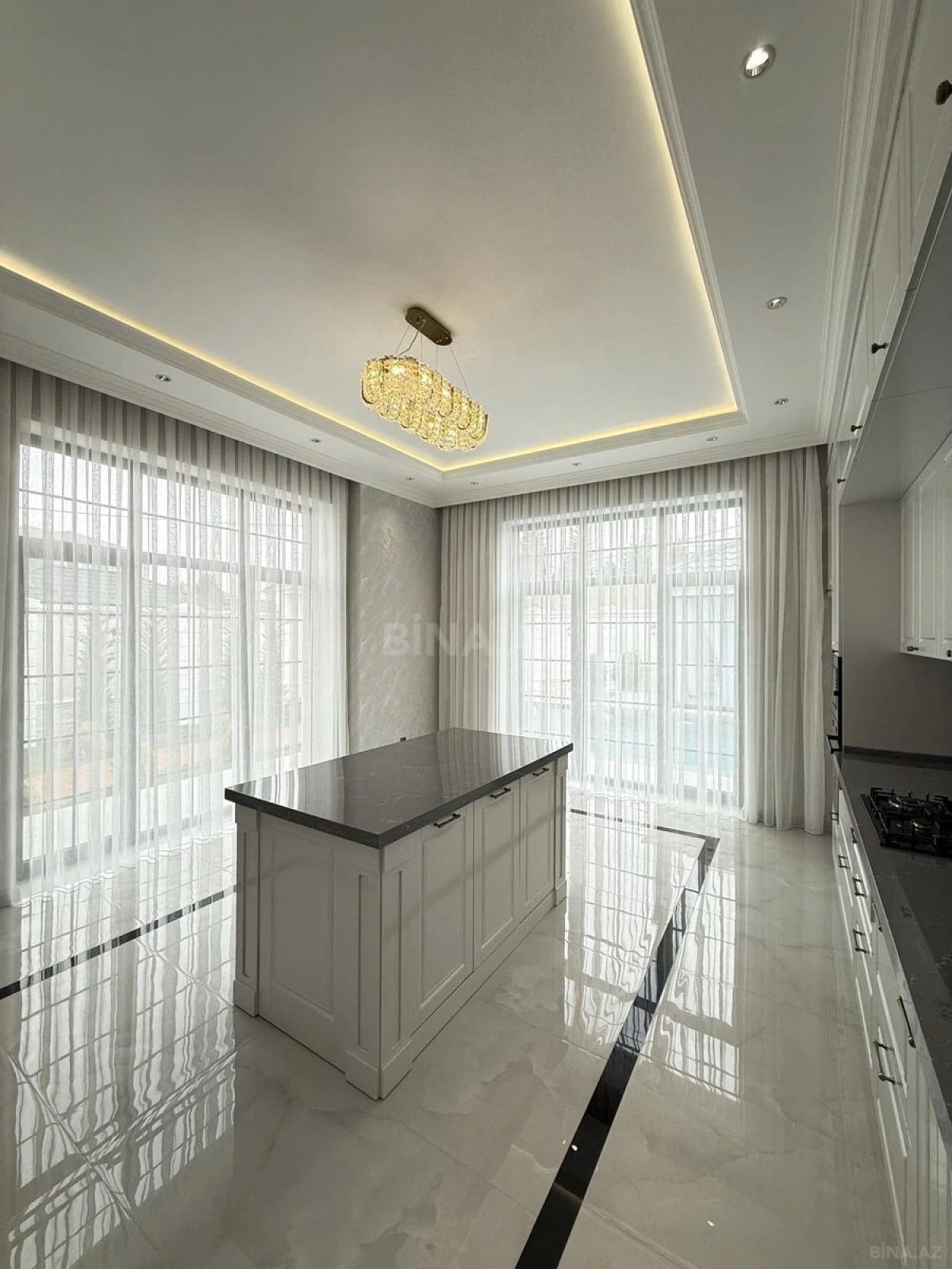 Satılır 4 otaqlı həyət evi 210 m²