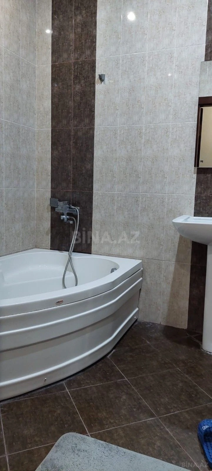 Satılır 2 otaqlı mənzil 91 m²