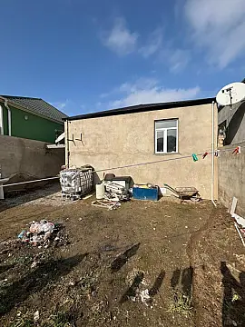 Satılır 3 otaqlı həyət evi 80 m²