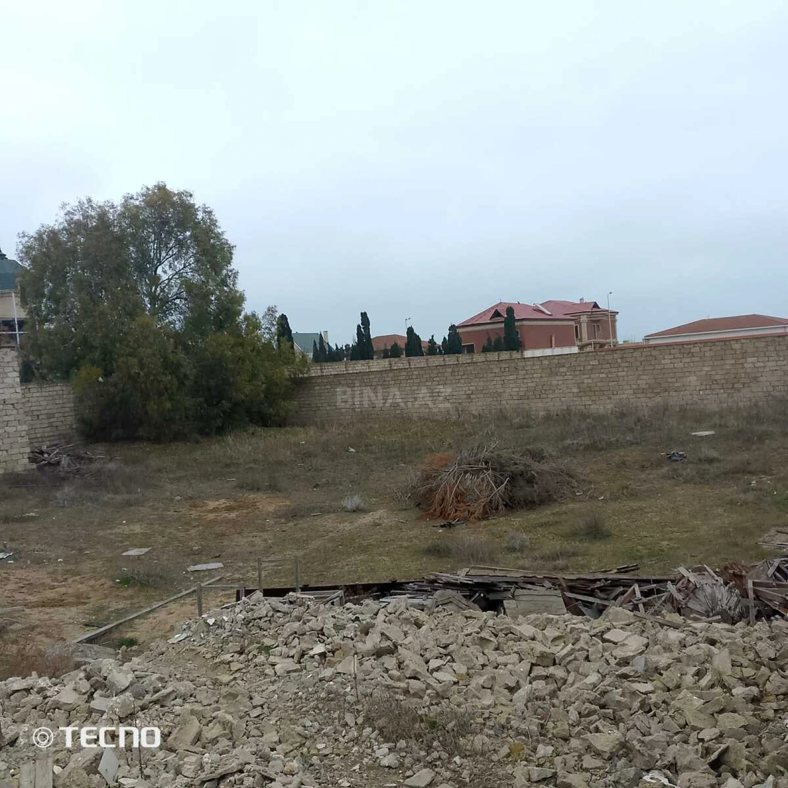 Satılır torpaq sahəsi 12 m²