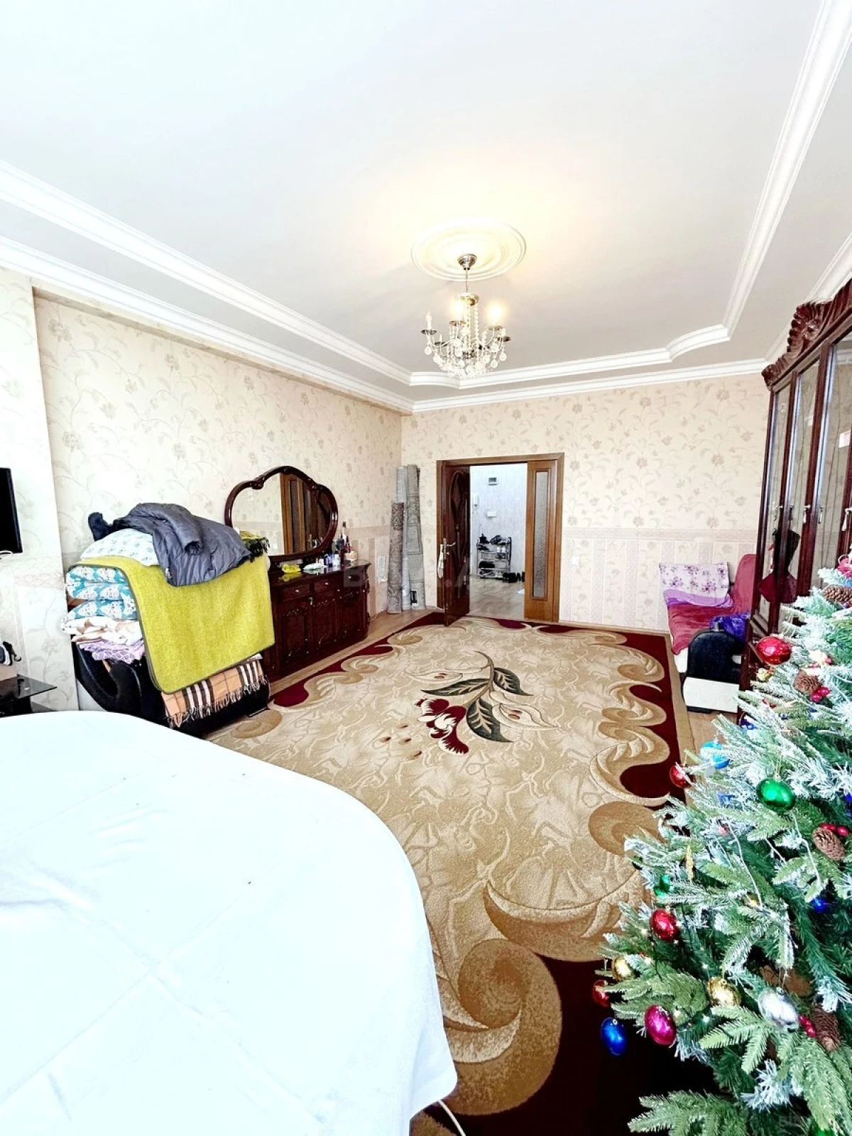 Satılır 3 otaqlı mənzil 115 m²