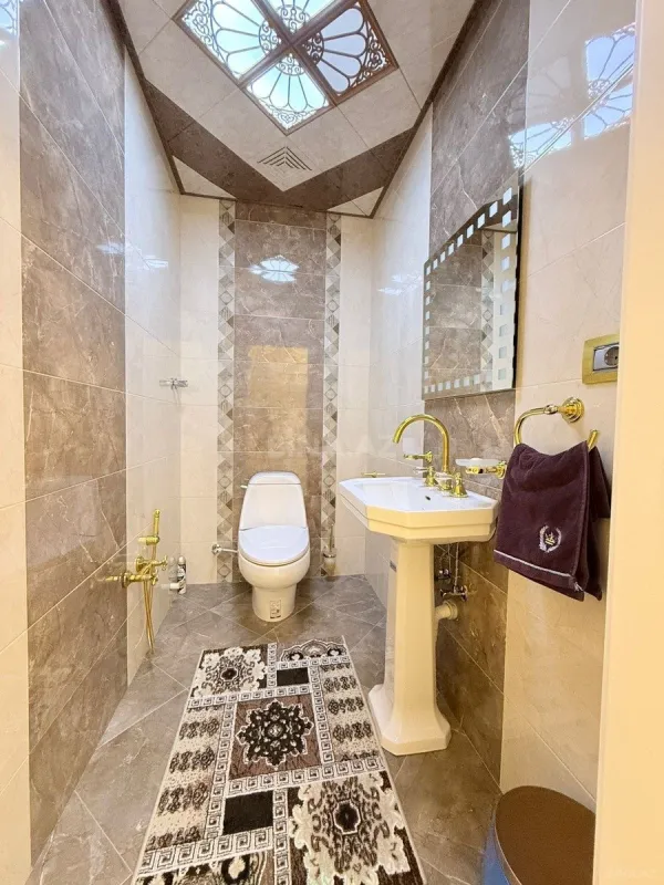 Satılır 3 otaqlı mənzil 170 m²