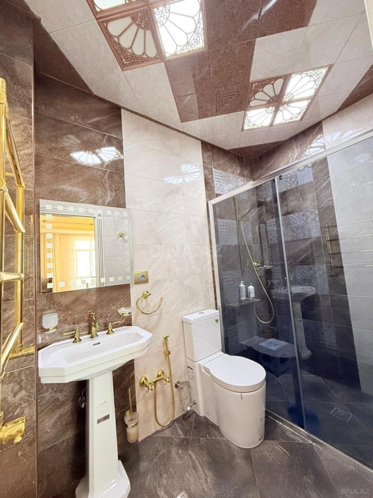 Satılır 3 otaqlı mənzil 170 m²