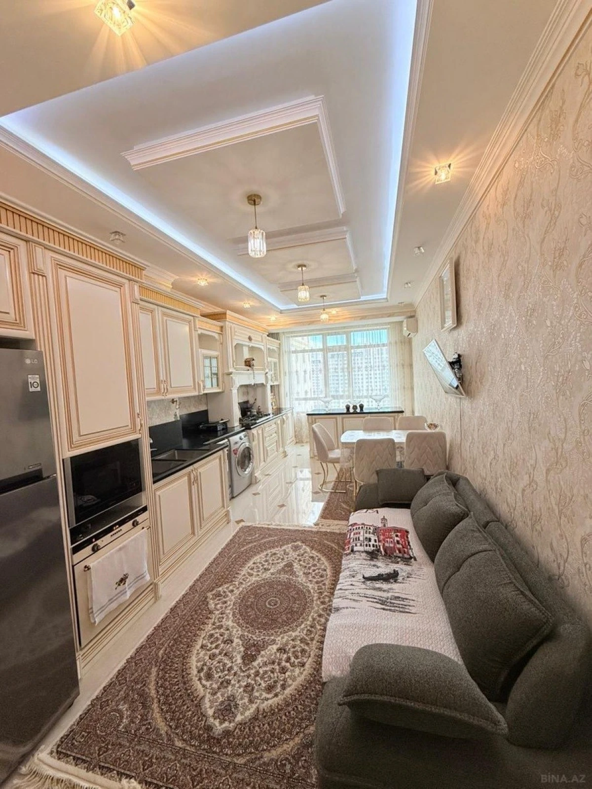 Satılır 3 otaqlı mənzil 170 m²