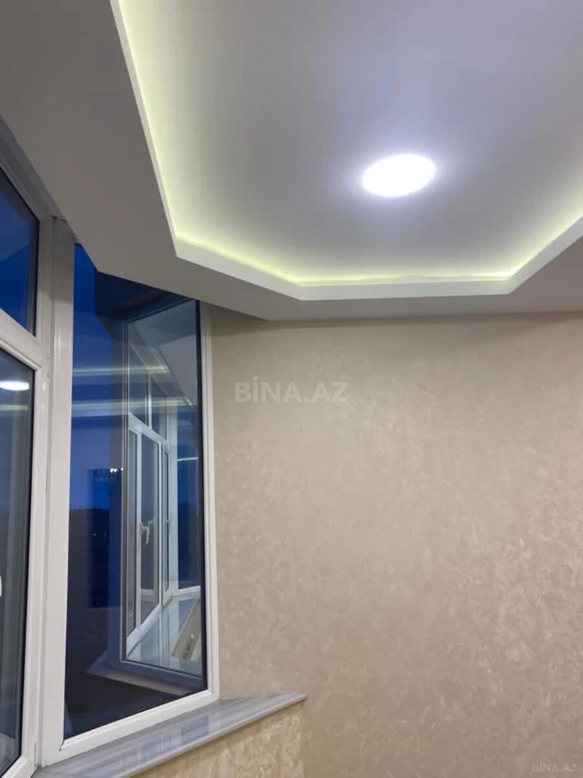 Satılır 2 otaqlı mənzil 94 m²