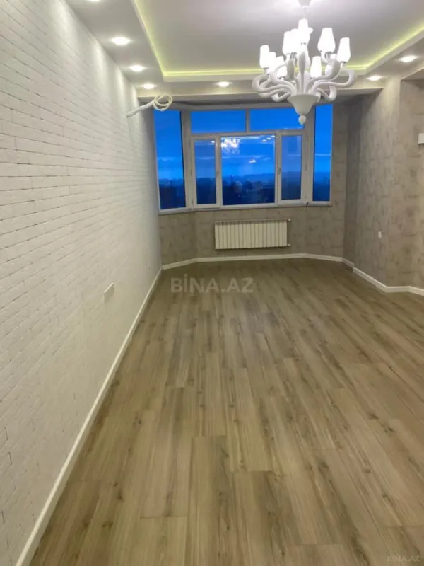 Satılır 2 otaqlı mənzil 94 m²