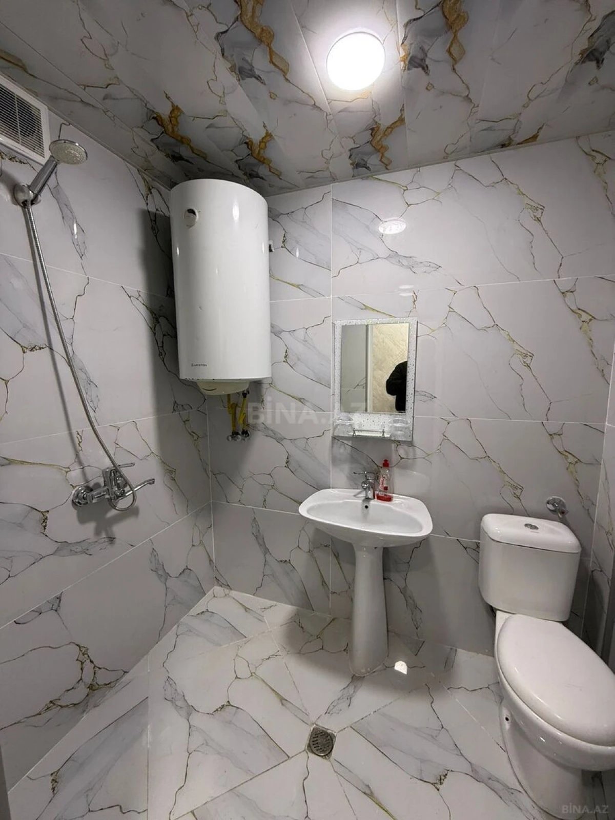 Satılır 2 otaqlı mənzil 55 m²