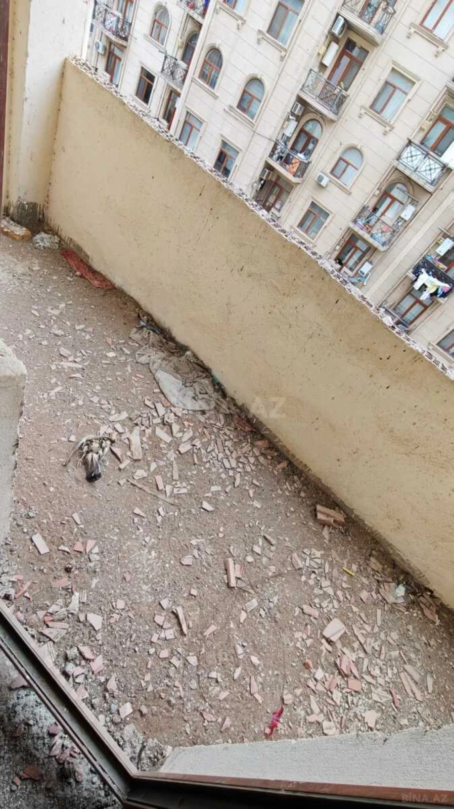 Satılır 2 otaqlı mənzil 93 m²