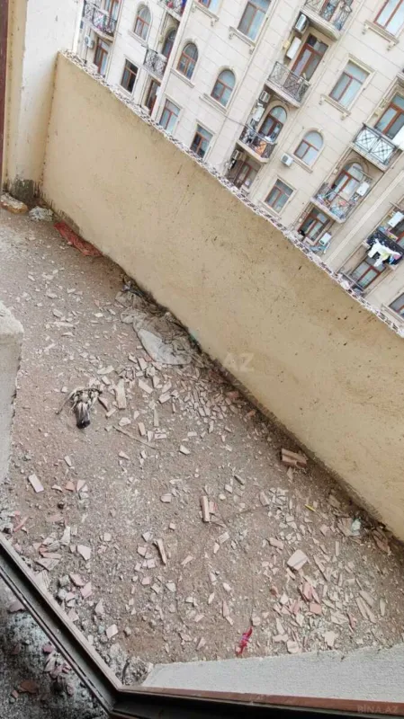 Satılır 2 otaqlı mənzil 93 m²