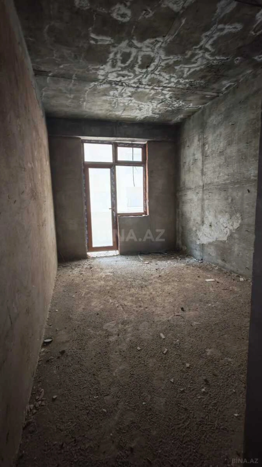 Satılır 2 otaqlı mənzil 93 m²